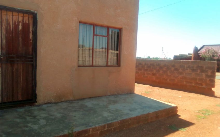 2 BEDROOM HOUSE ORANGE FARM JHB Lindville Property