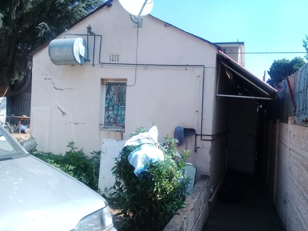 INVESTMENT 3 BEDROOM HOUSE REGENTS PARK, JHB SOUTH Lindville Property