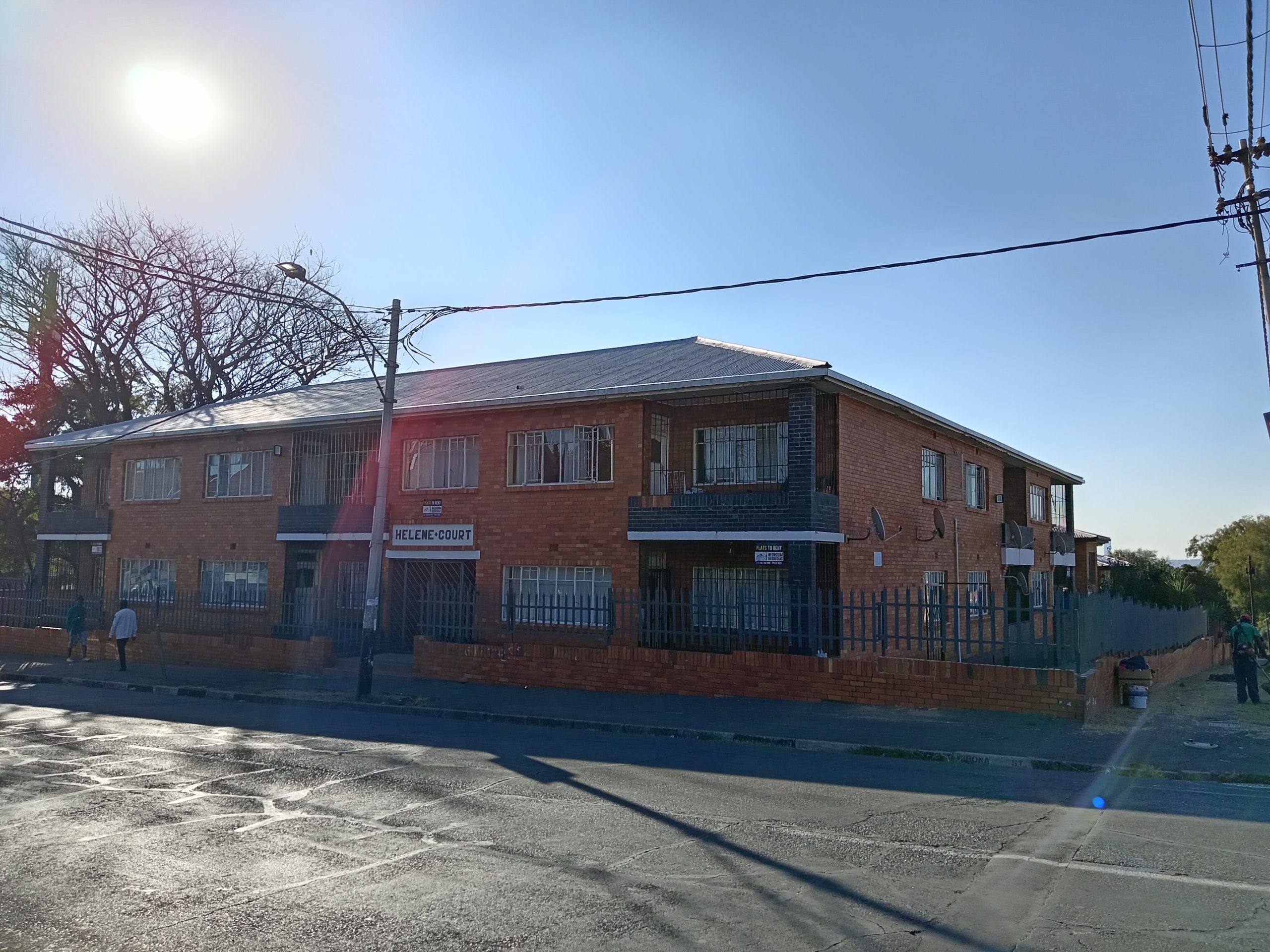 BLOCK OF FLATS- ROSETTENVILLE JHB