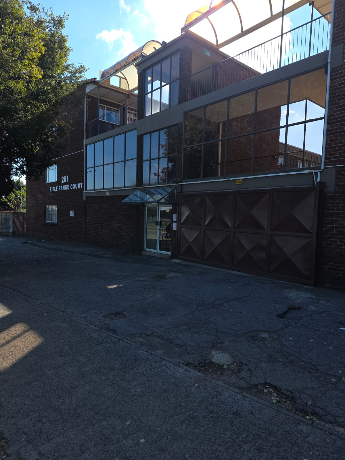 2 BEDROOM FLAT - HADDON JOHANNESBURG